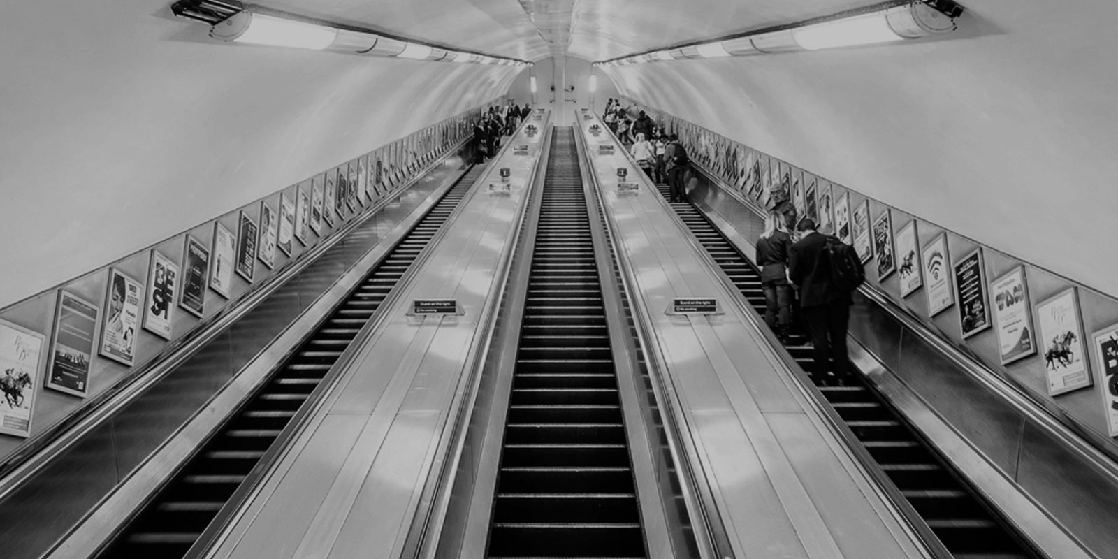 escalator to a store
